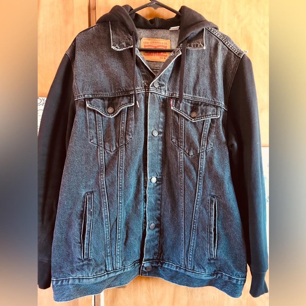 Levi’s black hybrid hoodie trucker jacket XL